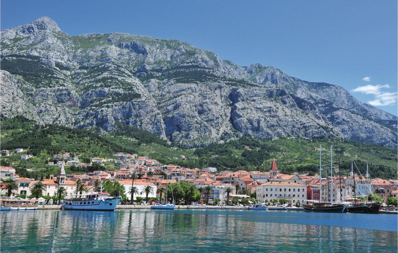 Beautiful Home In Makarska With Wifi Exterior photo